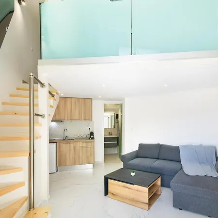 Casa Marina & Kledi Lofts Polychrono