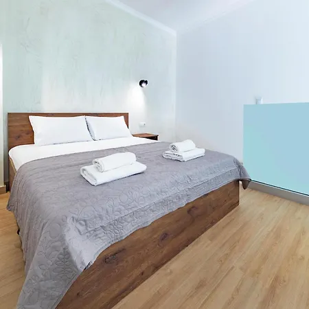 Casa Marina & Kledi Lofts Apartment Polychrono