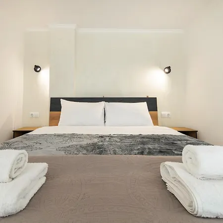Apartment Casa Marina & Kledi Lofts